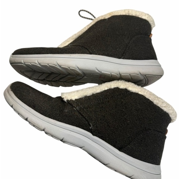 Ryka Aubonne  Dark Gray Bungee Snow Faux Fur Lined Ankle Walking Boots 7.5 - Picture 12 of 13